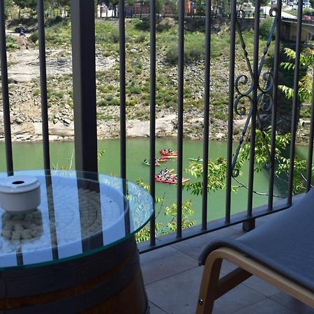 Iznajar Suites Bagian luar foto