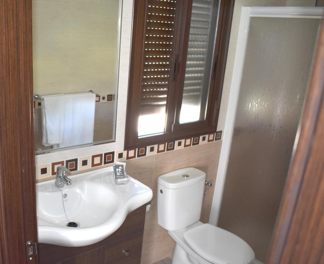 Iznajar Suites Bagian luar foto